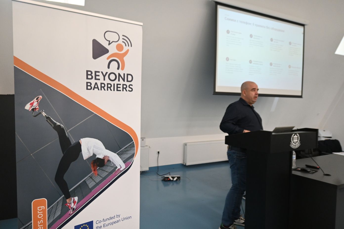 #BeyondBarriers – Social media
